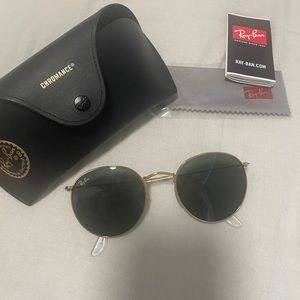 Ray Bans Round Metal Sunglasses with case and cleaning cloth